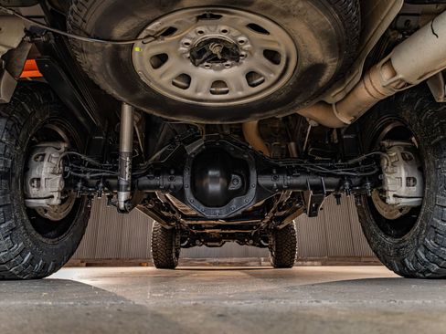 Used 2025 GMC Sierra 2500 AT4 image 14