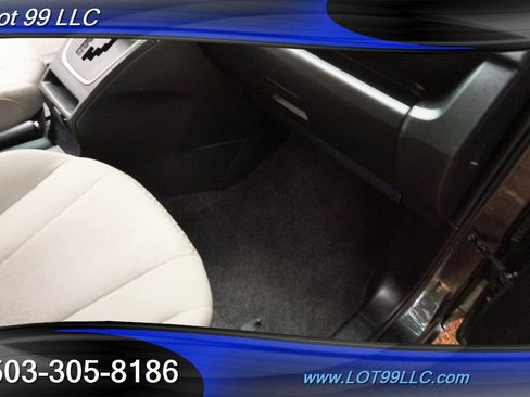 Used 2012 MAZDA MAZDA5 Touring image 34