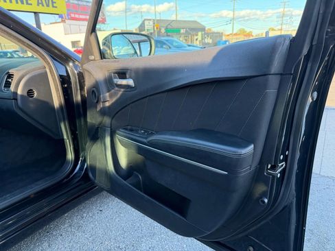Used 2016 Dodge Charger SXT image 8