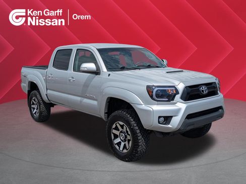 Used 2012 Toyota Tacoma 4x4 Double Cab w/ TRD Sport Pkg image 1