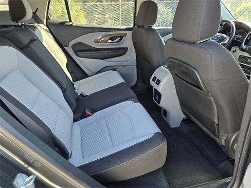 Used 2021 GMC Terrain SLE w/ Driver Convenience Package image 16
