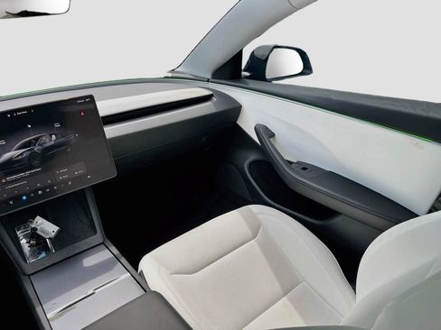 Used 2025 Tesla Model 3 Long Range RWD image 22