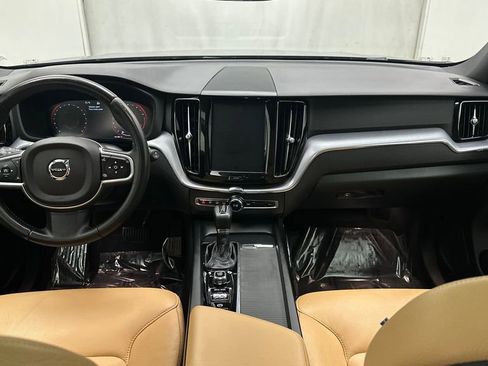 Used 2020 Volvo XC60 T6 Momentum image 27