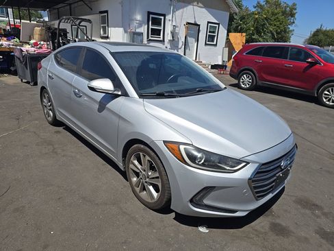 Used 2017 Hyundai Elantra Limited w/ Limited Tech Package 04 FWD image 4