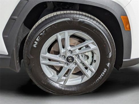 Certified 2025 Hyundai Tucson SE image 13