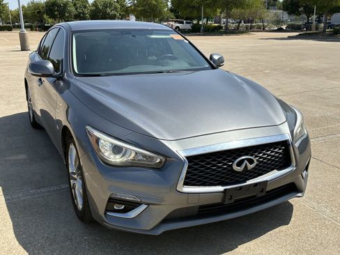 Used 2019 INFINITI Q50 Luxe w/ Essential Package (3.0T Luxe) RWD image 4