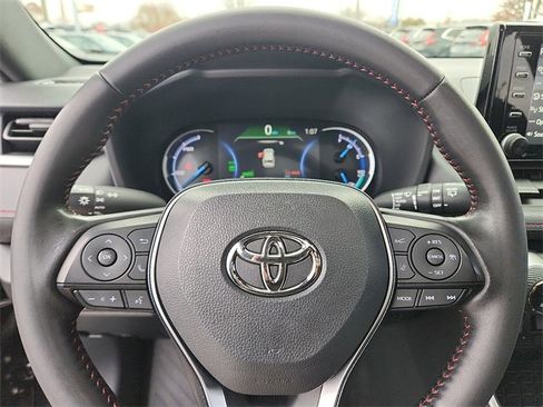 Used 2021 Toyota RAV4 SE image 19