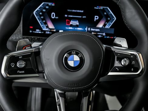 Used 2025 BMW 760i xDrive w/ Executive Package image 28