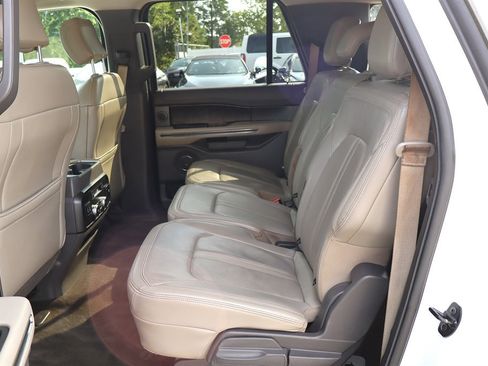 Used 2018 Ford Expedition Max Limited RWD image 22