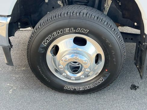 Used 2023 Ford F350 Lariat w/ Lariat Ultimate Package image 10