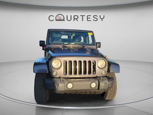 Used 2014 Jeep Wrangler Unlimited Sahara w/ Connectivity Group AWD/4WD image 30