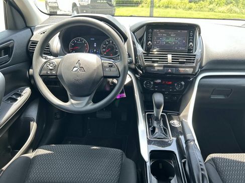 Used 2025 Mitsubishi Eclipse Cross ES AWD/4WD image 19