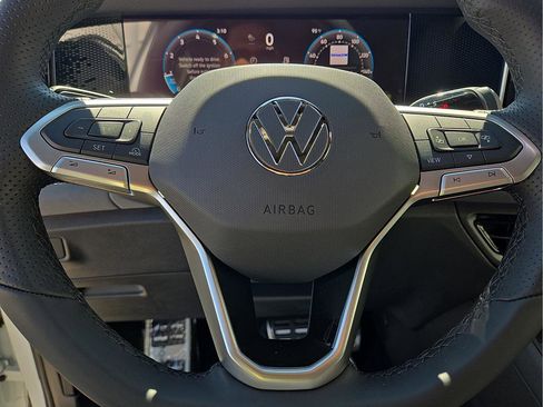 New 2026 Volkswagen Tiguan SE R-Line FWD image 25