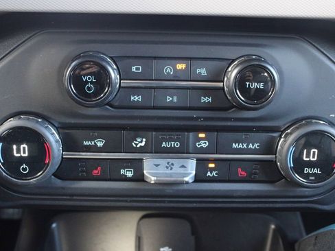 Used 2023 Ford Bronco Wildtrak AWD/4WD image 23