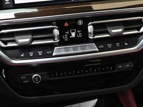 Certified 2025 BMW X4 xDrive30i AWD/4WD image 20