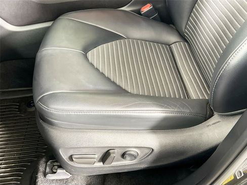 Used 2021 Toyota Highlander XSE image 20