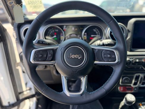 Used 2023 Jeep Wrangler Unlimited Rubicon 4xe AWD/4WD image 6