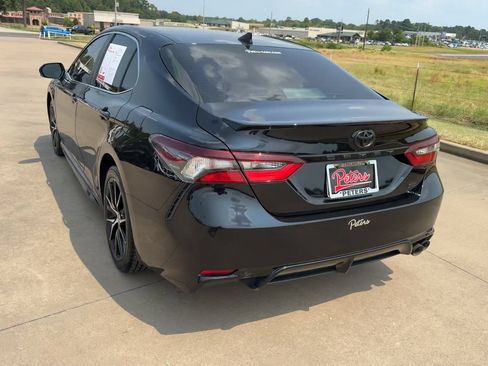 Used 2023 Toyota Camry SE w/ Convenience Package FWD image 7