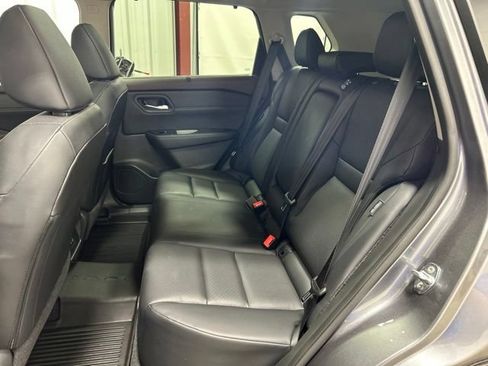 Used 2023 Nissan Rogue SV w/ SV Premium B Package AWD/4WD image 17