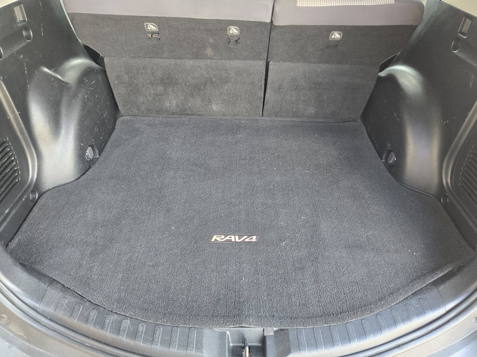 Used 2015 Toyota RAV4 LE AWD/4WD image 33