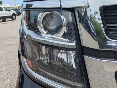 Used 2019 Chevrolet Tahoe LS RWD image 10
