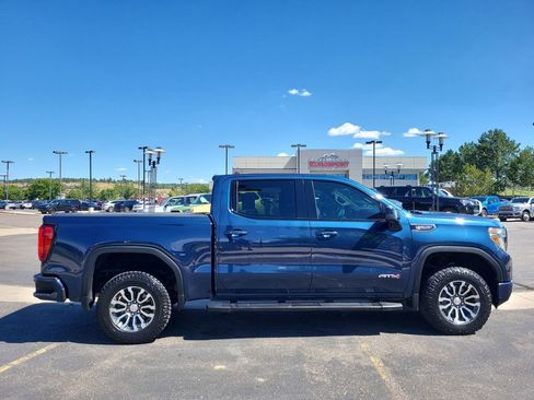Used 2019 GMC Sierra 1500 AT4 w/ Off Road Performance Package image 3
