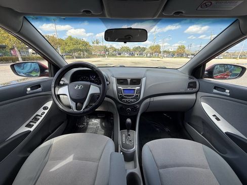 Used 2012 Hyundai Accent GLS image 24