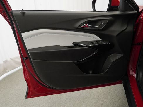 New 2026 Chevrolet Trax LT w/ LT Convenience Package FWD image 22