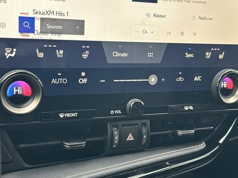 Used 2025 Lexus NX 350h AWD w/ Premium Package image 17