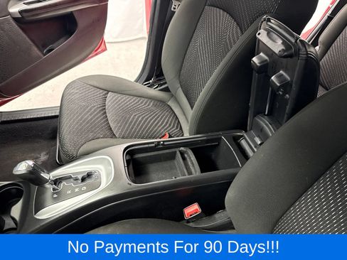 Used 2019 Dodge Journey SE FWD image 21