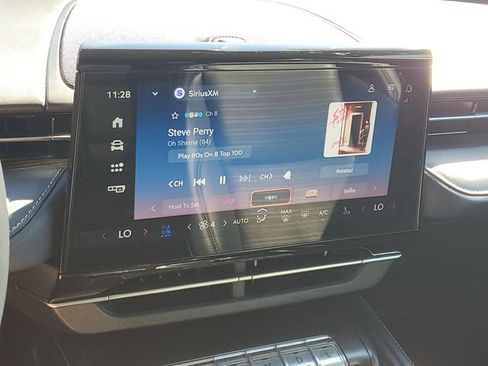 Used 2024 Lincoln Nautilus Reserve image 32