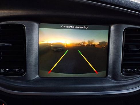 Used 2018 Dodge Charger R/T image 13