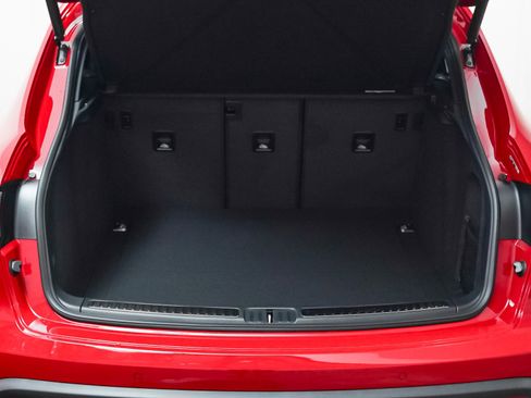 New 2026 Porsche Macan image 28