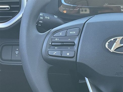 New 2026 Hyundai Venue SE image 22