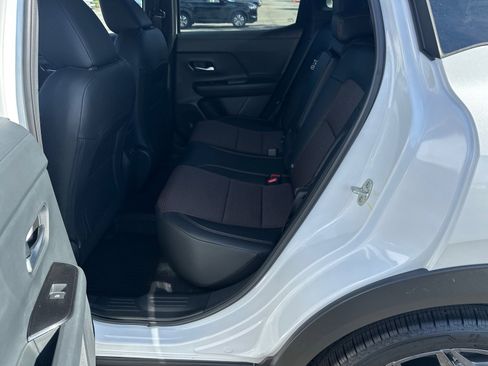 New 2026 Nissan Kicks SR image 20