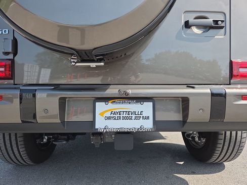 Used 2026 Mercedes-Benz G 550 image 40