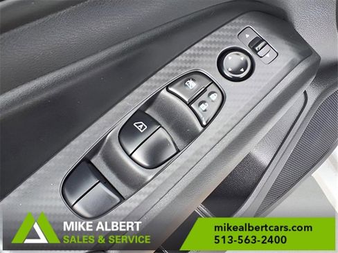 Used 2024 Nissan Altima 2.5 SV image 15