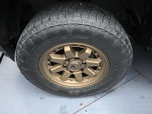 Certified 2023 Toyota Tacoma SR AWD/4WD image 21