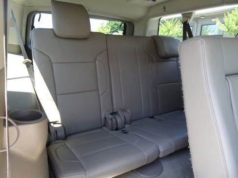 Used 2018 Chevrolet Suburban LT AWD/4WD image 22