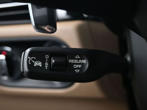 Certified 2026 Porsche Macan AWD/4WD image 22