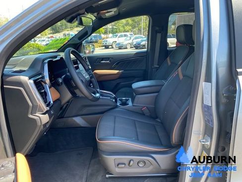 Used 2025 GMC Canyon AT4 AWD/4WD image 29