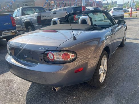 Used 2006 MAZDA MX-5 Miata Touring image 4