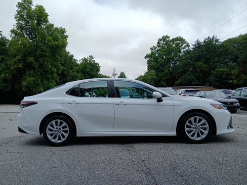 Used 2024 Toyota Camry LE w/ Convenience Package FWD image 5