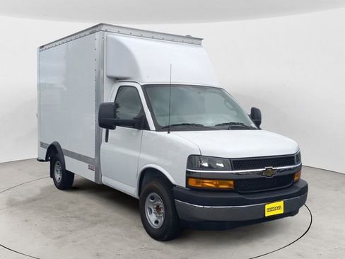 New 2025 Chevrolet Express 3500 w/ Power Convenience Package RWD image 7
