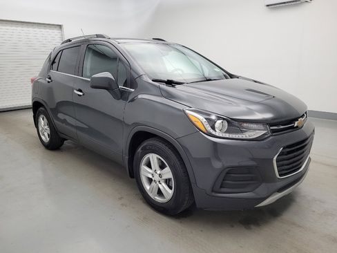 Used 2020 Chevrolet Trax LT w/ Driver Confidence Package FWD image 11