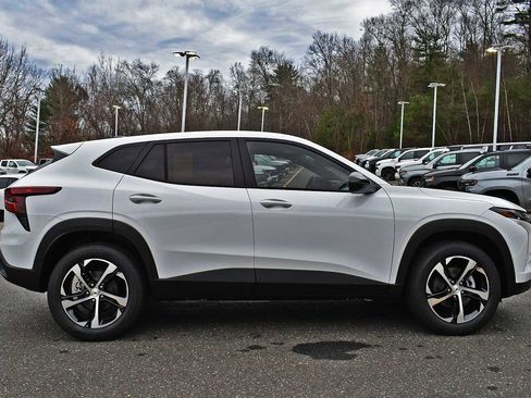 New 2026 Chevrolet Trax RS w/ Driver Confidence Package image 6