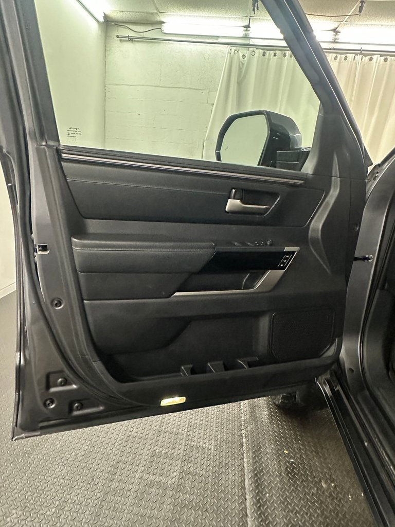 Used 2022 Toyota Tundra Limited AWD/4WD image 8