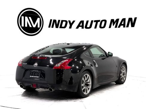 Used 2013 Nissan 370Z Touring image 4