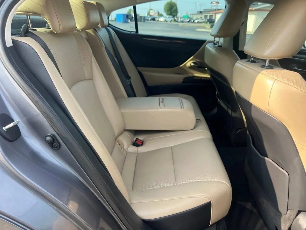 Used 2019 Lexus ES 350 w/ Premium Package FWD image 19