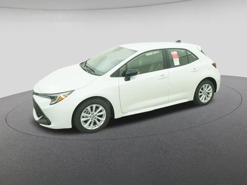 New 2026 Toyota Corolla SE image 2